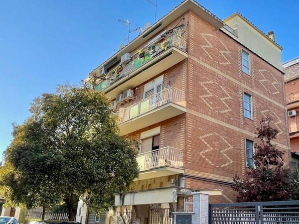 appartamento in vendita a Roma in zona Cinquina