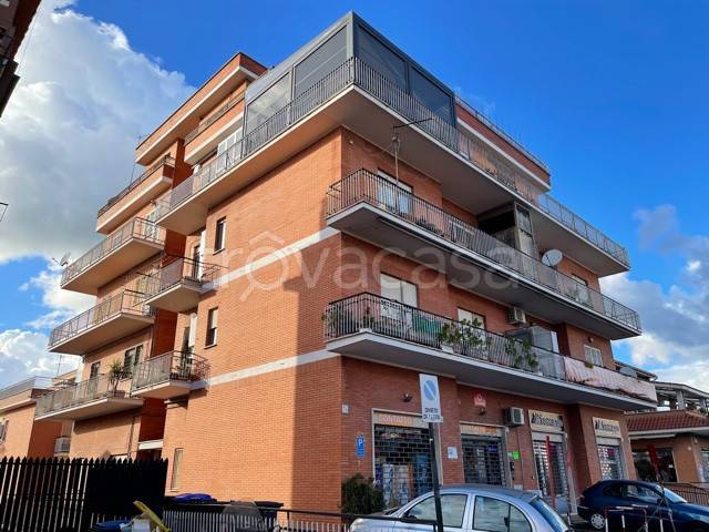 appartamento in vendita a Roma in zona Massimina/Casal Lumbroso