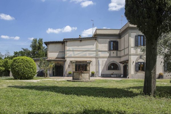 casa indipendente in vendita a Roma in zona Torricola