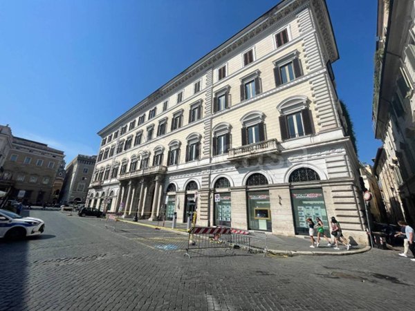 ufficio in vendita a Roma in zona Celio