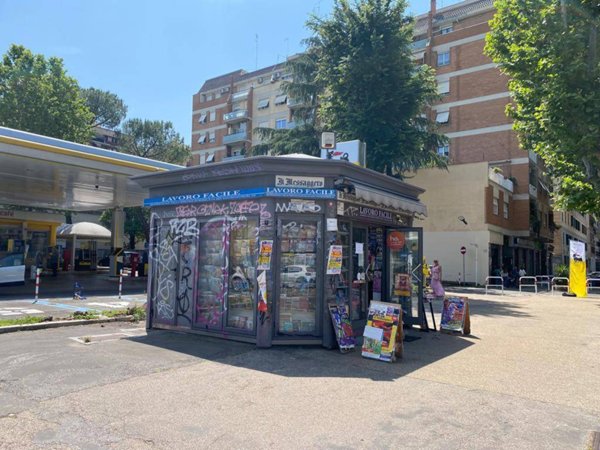 negozio in vendita a Roma in zona Ostiense