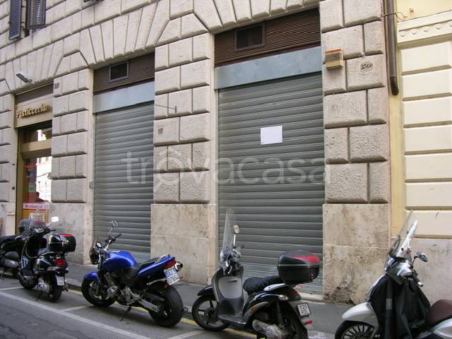 ufficio in vendita a Roma in zona Rione di Ponte