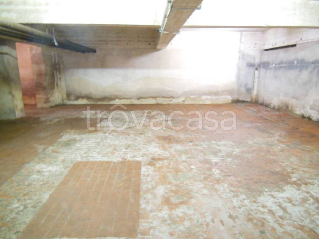 negozio in vendita a Roma in zona Collatino