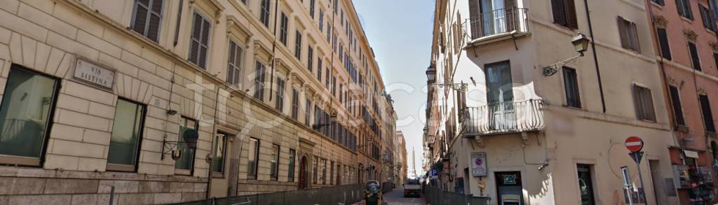 negozio in vendita a Roma in zona Trevi-Colonna