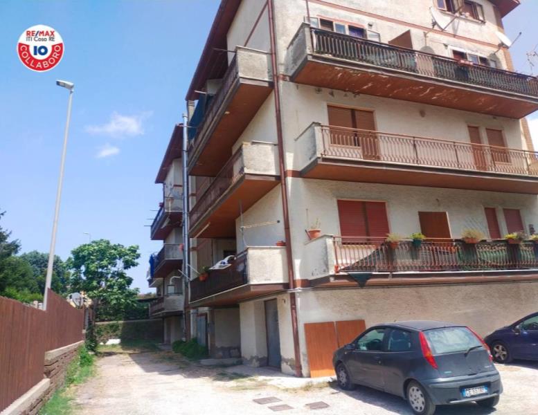 appartamento in vendita a Roma in zona Osteria Nuova