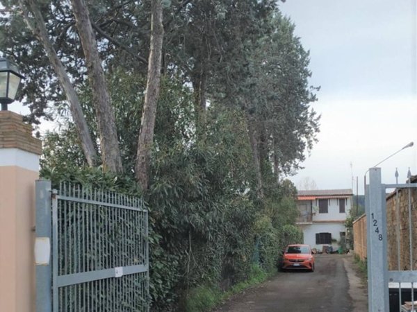 casa indipendente in vendita a Roma in zona Appio Claudio