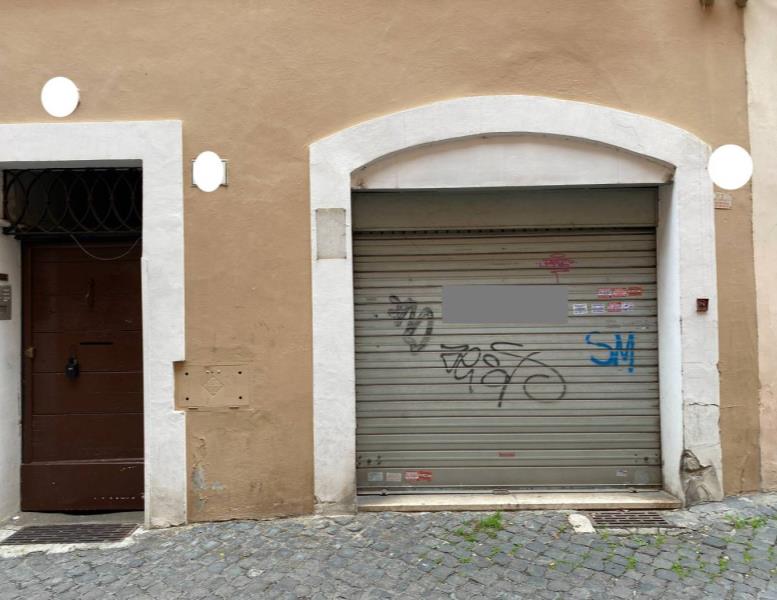 casa semindipendente in vendita a Roma in zona Parione/Sant'Eustachio
