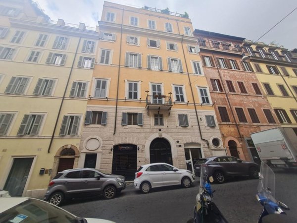 appartamento in vendita a Roma in zona Rione Monti/Campitelli