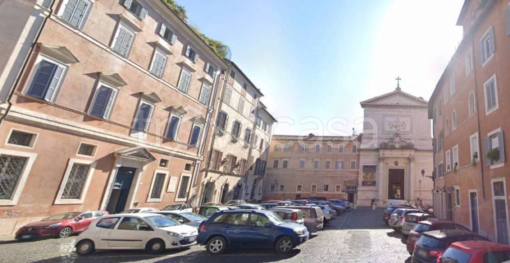 appartamento in vendita a Roma in zona Rione di Ponte