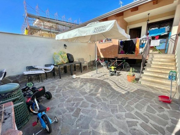 casa indipendente in vendita a Roma in zona Colle del Sole