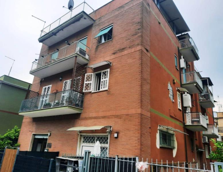 appartamento in vendita a Roma in zona San Basilio