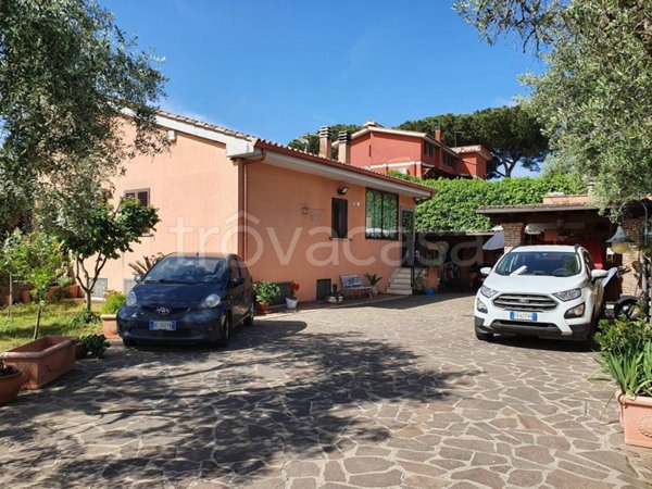 casa indipendente in vendita a Roma in zona Spregamore