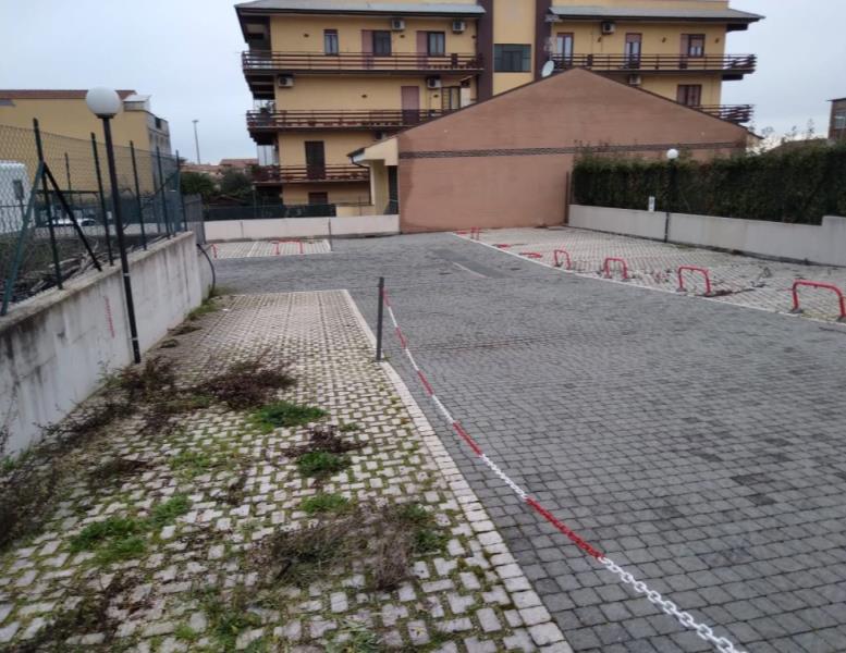 ufficio in vendita a Roma in zona Casal Morena