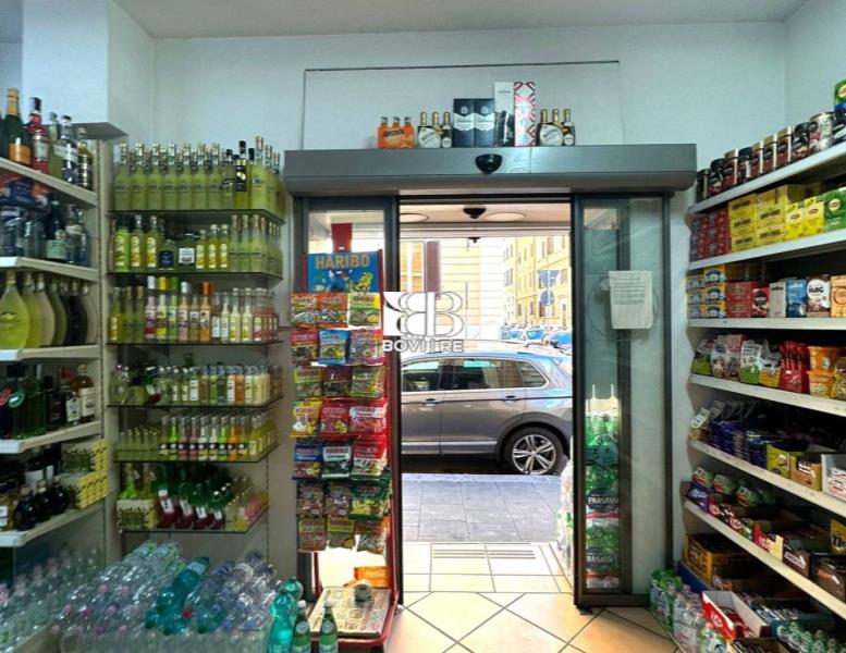 negozio in vendita a Roma in zona Castro Pretorio