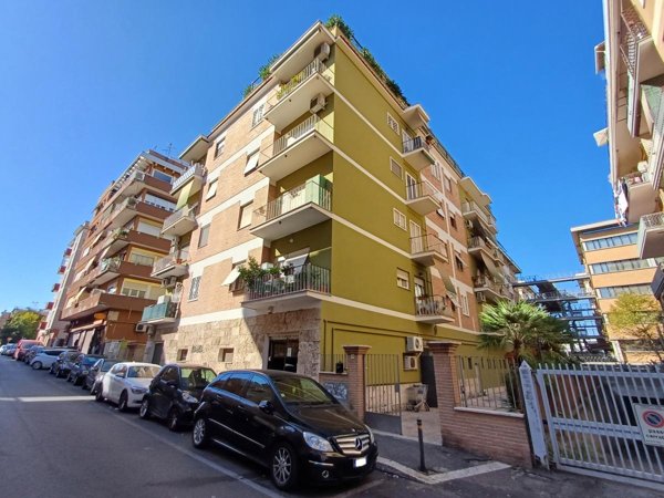 appartamento in vendita a Roma in zona Prenestino-Centocelle