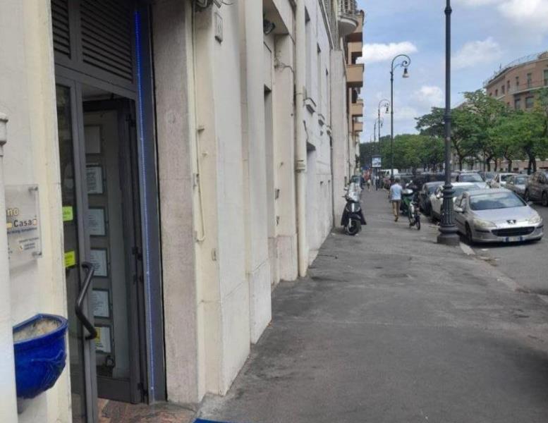 negozio in vendita a Roma in zona Della Vittoria