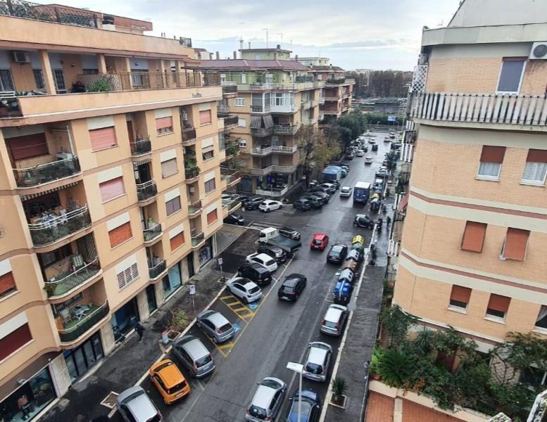 appartamento in vendita a Roma in zona Ostia