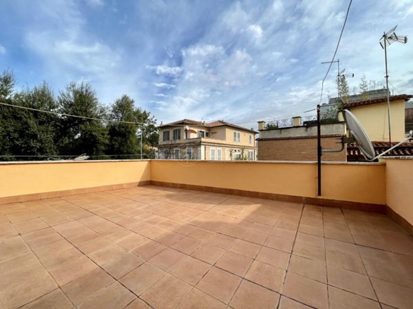 appartamento in vendita a Roma in zona Tuscolano