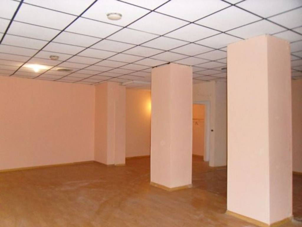 negozio in vendita a Roma in zona Portuense