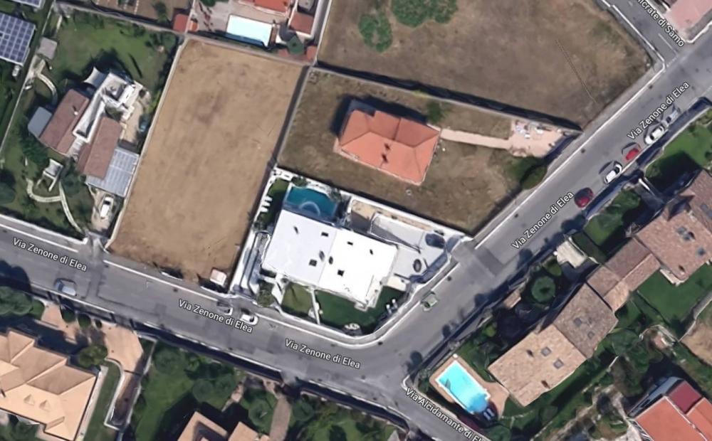 terreno edificabile in vendita a Roma in zona Casal Palocco