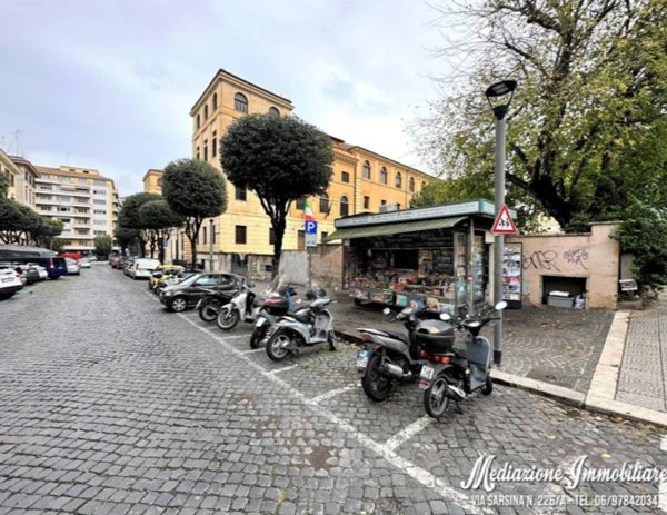 negozio in vendita a Roma in zona Aurelio