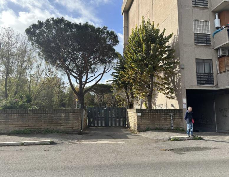 appartamento in vendita a Roma in zona Ostia