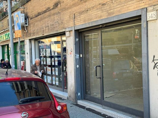 negozio in vendita a Roma in zona Pietralata