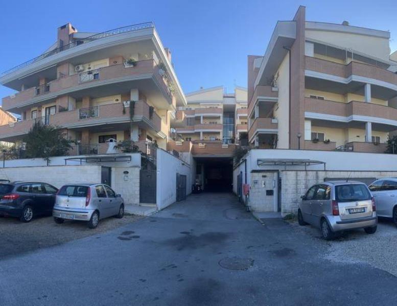 appartamento in vendita a Roma in zona Ottavia