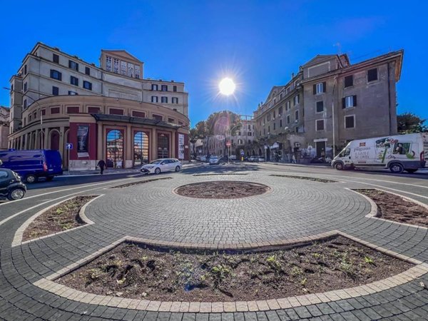 appartamento in vendita a Roma in zona Ostia