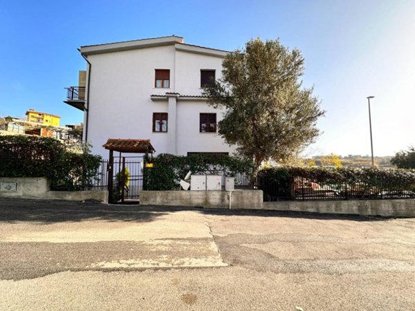 appartamento in vendita a Roma in zona Ponte Galeria