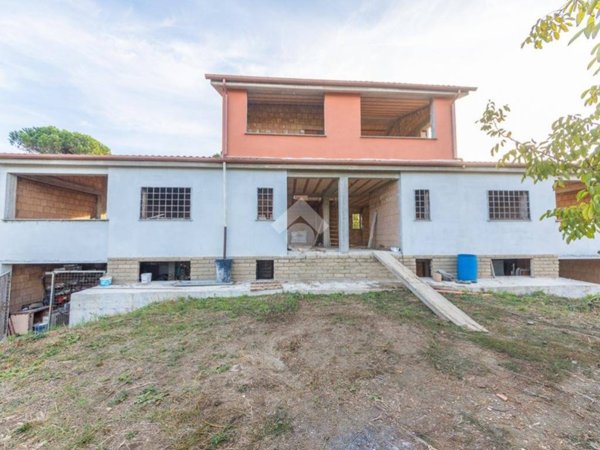 casa indipendente in vendita a Roma in zona Trigoria