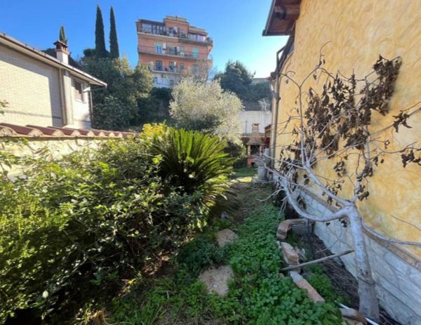 casa indipendente in vendita a Roma in zona Casalotti