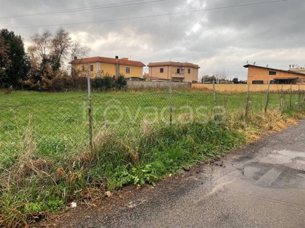 terreno edificabile in vendita a Roma in zona Piana del Sole