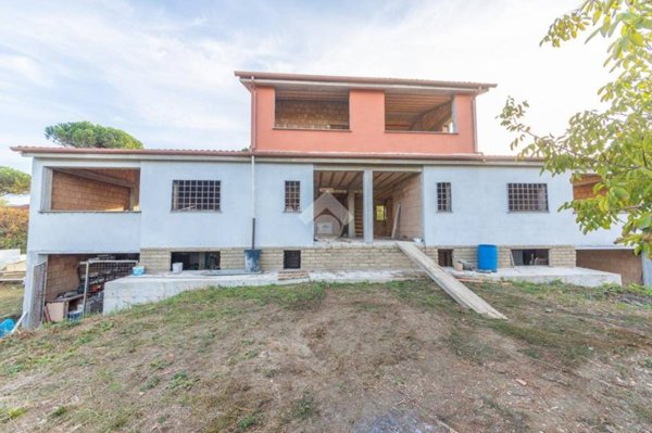casa indipendente in vendita a Roma