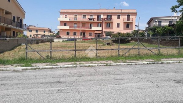 terreno edificabile in vendita a Roma in zona Tor Vergata/Torrenova