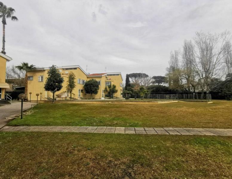appartamento in vendita a Roma in zona Casal Palocco