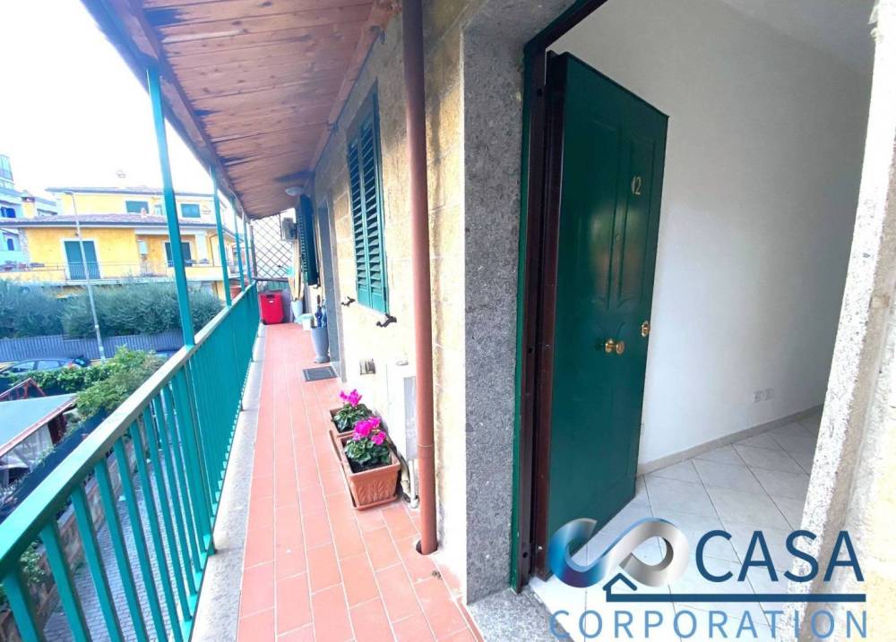appartamento in vendita a Roma in zona Torre Angela