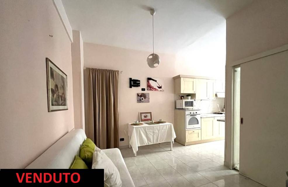 appartamento in vendita a Roma in zona Ostiense