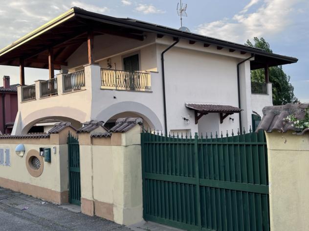 casa indipendente in vendita a Roma in zona Ponte di Nona