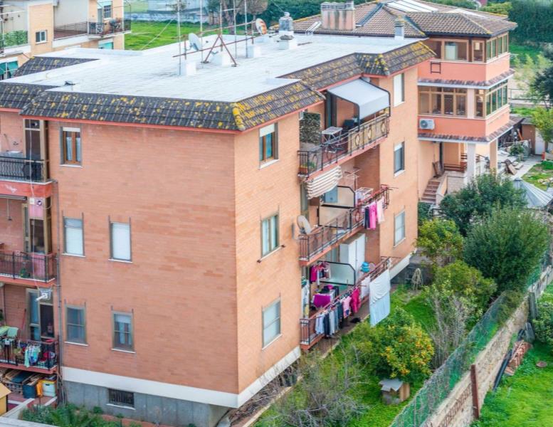 appartamento in vendita a Roma in zona Acilia