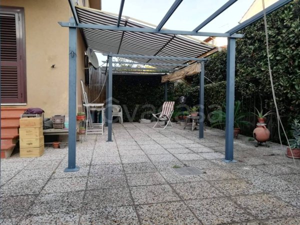 appartamento in vendita a Roma in zona Ostia Antica