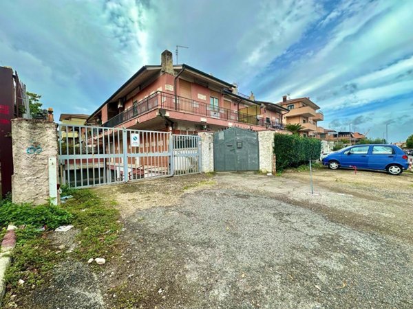 villa in vendita a Roma in zona Osteria del Curato