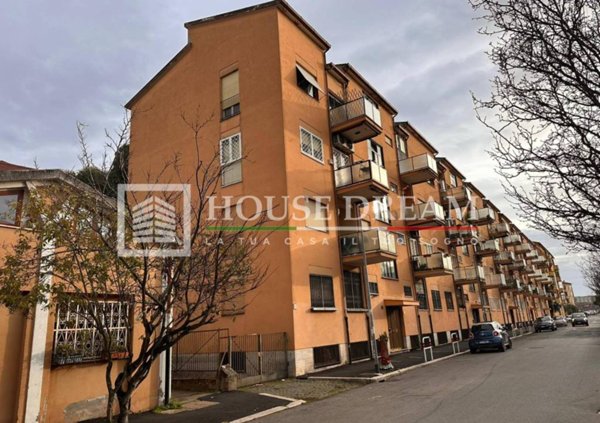 appartamento in vendita a Roma in zona Torre Spaccata