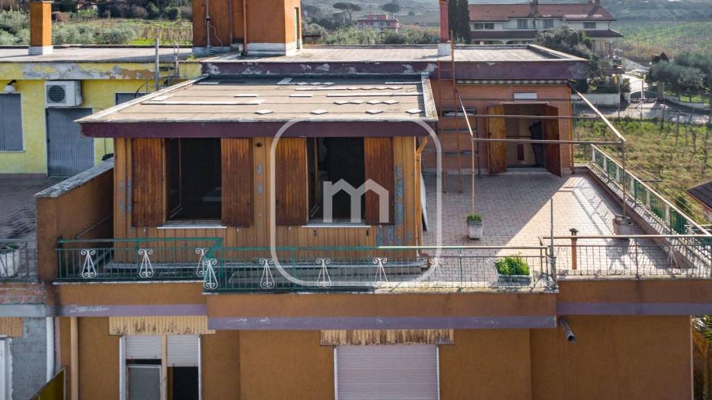 appartamento in vendita a Roma in zona Finocchio