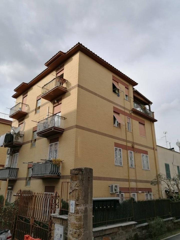 appartamento in vendita a Roma in zona Torre Maura