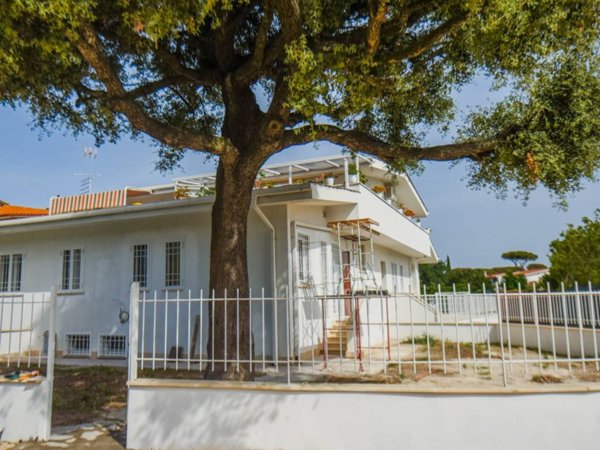 appartamento in vendita a Roma in zona Ostiense