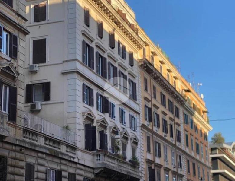 appartamento in vendita a Roma in zona Esquilino