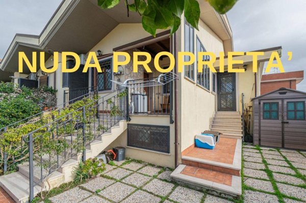 casa indipendente in vendita a Roma in zona Acilia