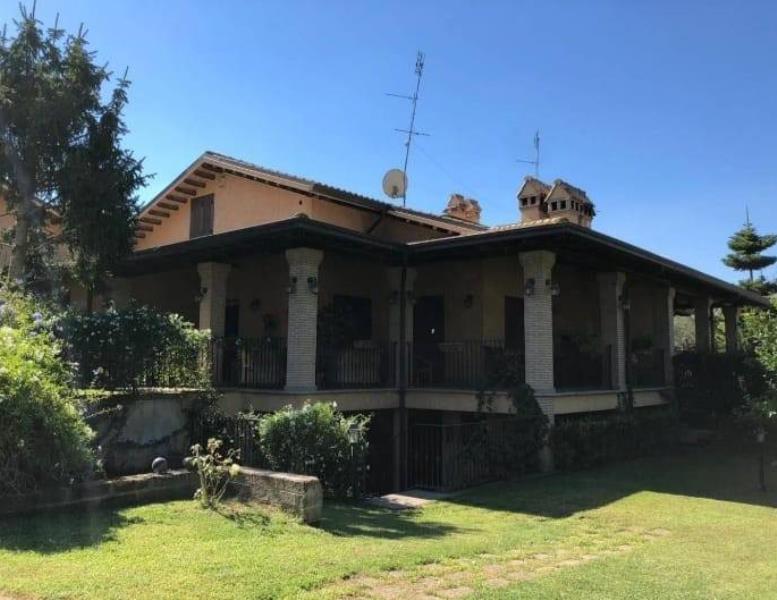 casa indipendente in vendita a Roma in zona Castel di Guido