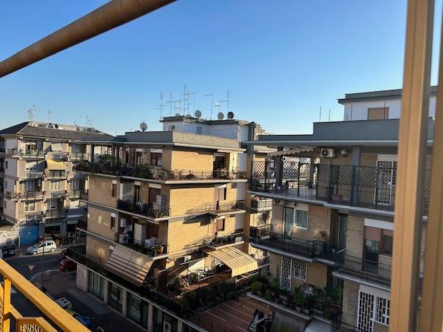 appartamento in vendita a Roma in zona Torrevecchia